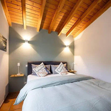 Seashore Escape By Lisbeyond Σαλέ