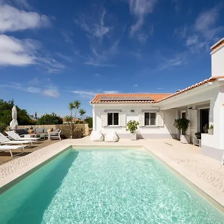 Seashore Escape By Lisbeyond Σαλέ