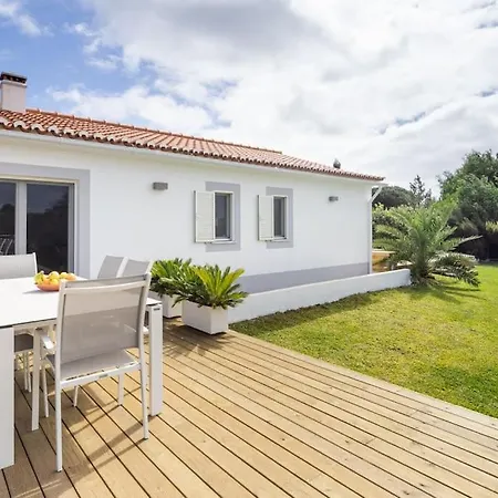 Seashore Escape By Lisbeyond *