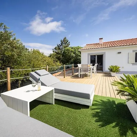 Seashore Escape By Lisbeyond Chalé *