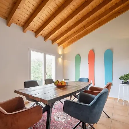 Seashore Escape By Lisbeyond Chalé